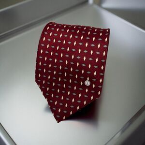 Alfred Dunhill Men’s Silk Tie Burgandy Red Geometric Diamond Pattern  58"x 3.75"